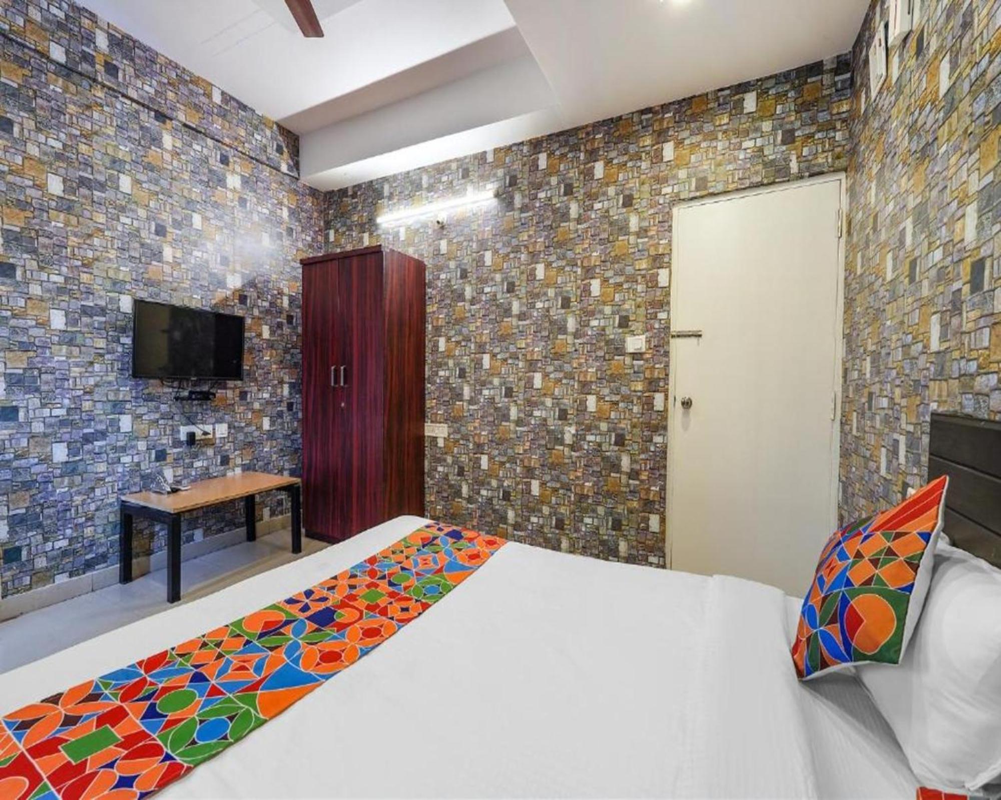 Fabexpress Kings Suites I Bangalore Exterior photo