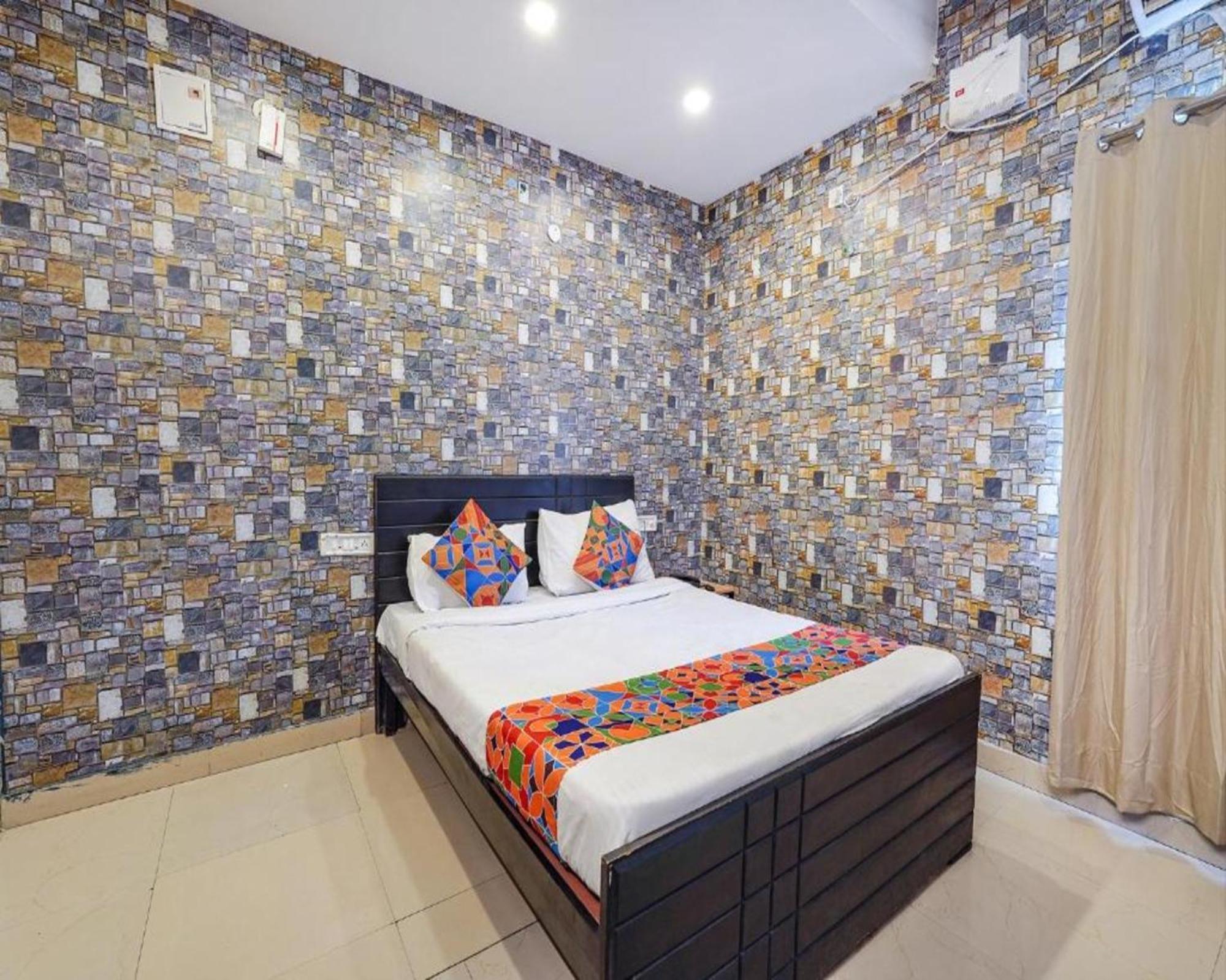 Fabexpress Kings Suites I Bangalore Exterior photo
