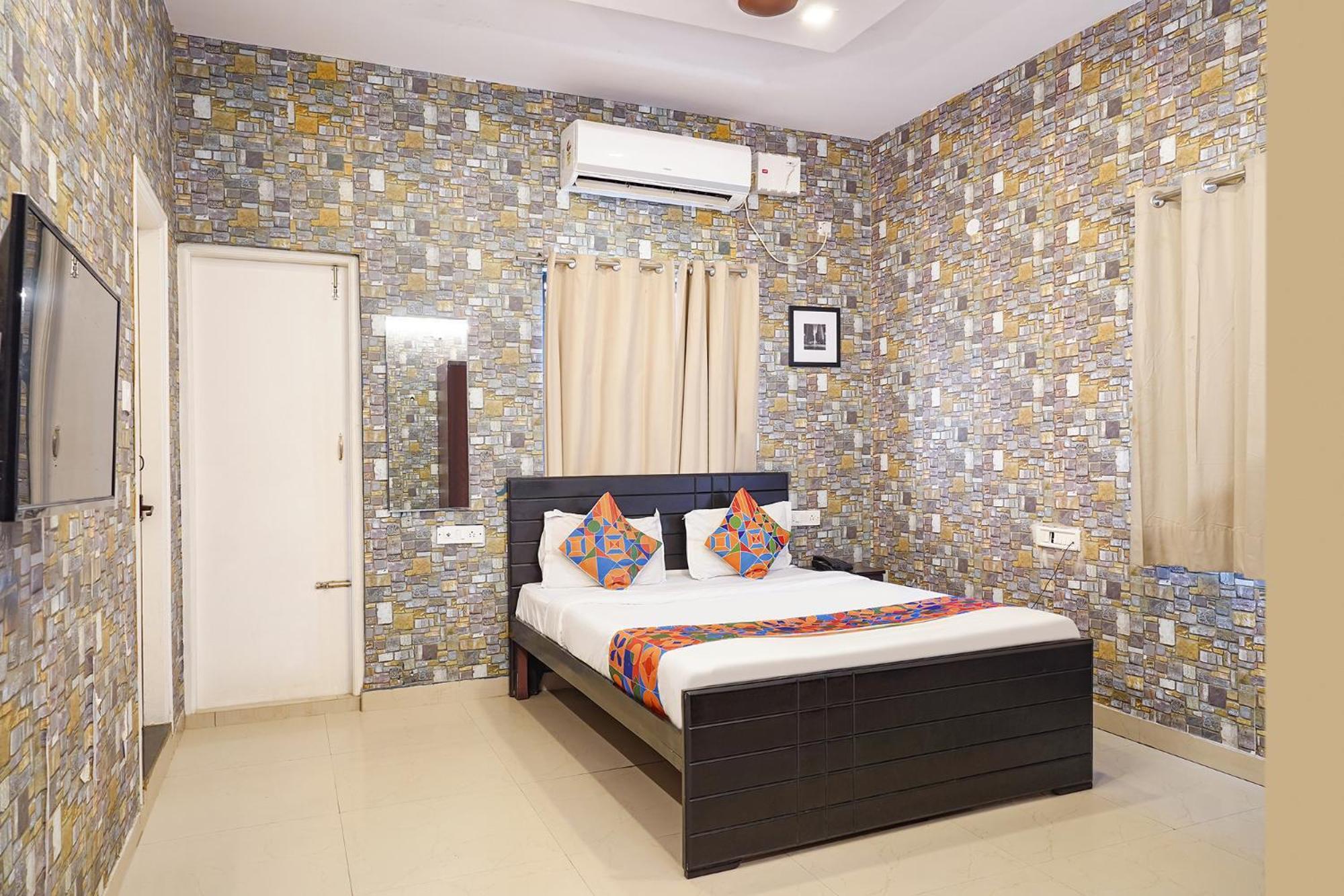 Fabexpress Kings Suites I Bangalore Exterior photo